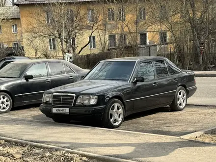 Mercedes-Benz E 220 1994 года за 3 500 000 тг. в Алматы – фото 13