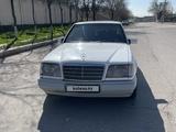 Mercedes-Benz E 220 1995 года за 2 500 000 тг. в Шымкент