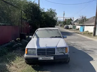 Mercedes-Benz E 280