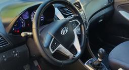 Hyundai Solaris 2013 года за 3 600 000 тг. в Уральск – фото 4