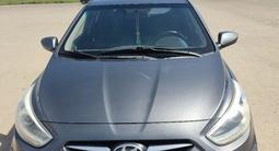 Hyundai Solaris 2013 года за 3 600 000 тг. в Уральск – фото 2