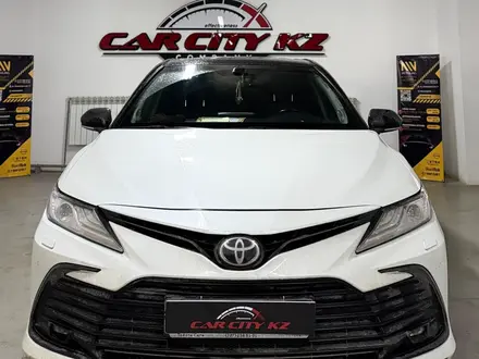 Toyota Camry 2021 года за 17 500 000 тг. в Астана