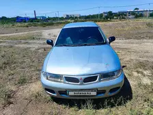 Mitsubishi Carisma, 1996