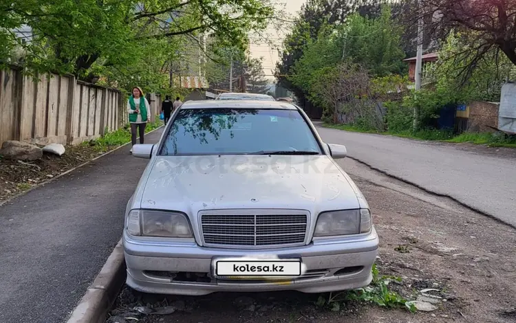 Mercedes-Benz C 180 1999 года за 1 400 000 тг. в Алматы