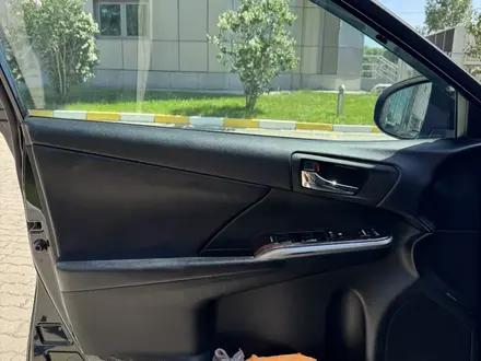 Toyota Camry 2017 года за 14 500 000 тг. в Усть-Каменогорск – фото 12