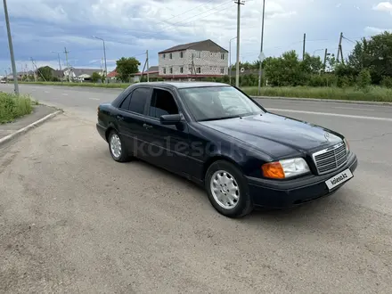 Mercedes-Benz C 200 1994 года за 2 450 000 тг. в Астана – фото 3