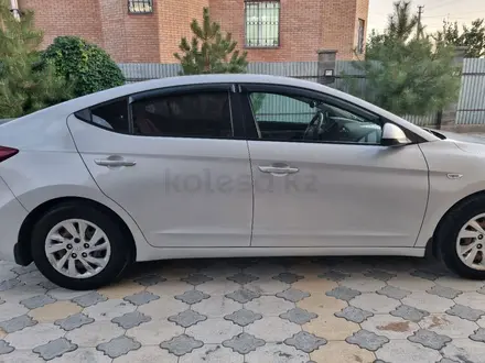 Hyundai Elantra 2018 года за 8 500 000 тг. в Алматы – фото 2