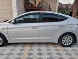 Hyundai Elantra 2018 годаfor8 500 000 тг. в Алматы – фото 3