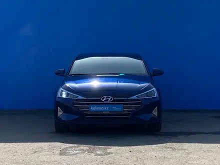 Hyundai Elantra 2018 года за 8 080 000 тг. в Алматы – фото 2