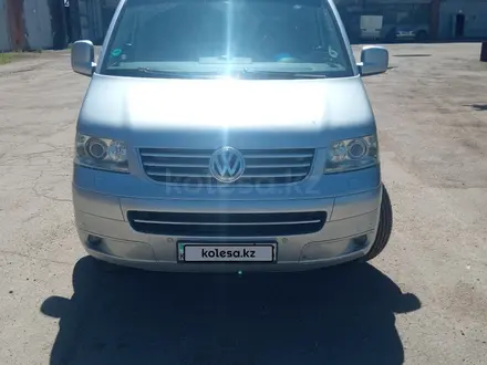 Volkswagen Multivan 2004 года за 8 800 000 тг. в Степногорск – фото 2