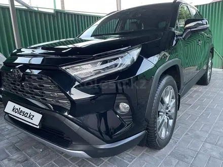 Toyota RAV4 2022 года за 17 450 000 тг. в Алматы – фото 9