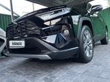 Toyota RAV4 2022 года за 17 450 000 тг. в Алматы – фото 4