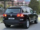 Volkswagen Touareg 2007 года за 8 500 000 тг. в Алматы – фото 5