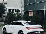 Hyundai Elantra 2023 года за 8 100 000 тг. в Уральск – фото 4