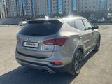 Hyundai Santa Fe 2017 годаүшін11 500 000 тг. в Астана – фото 3