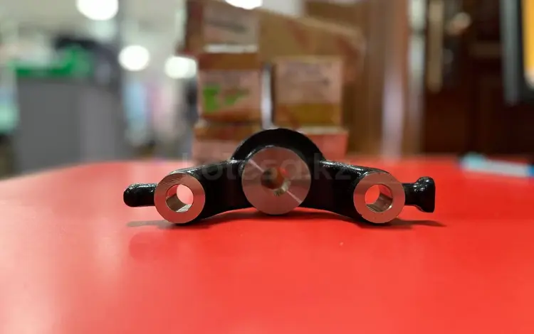 Кронштейны (ОРИГИНАЛ) поворотного кулака на Toyota Hilux, Fortuner (2005-) за 15 900 тг. в Уральск