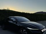 Hyundai Elantra 2024 года за 8 100 000 тг. в Алматы – фото 3