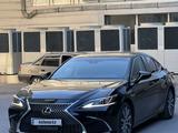 Lexus ES 350 2021 года за 27 000 000 тг. в Шымкент – фото 2