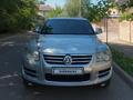 Volkswagen Touareg 2007 года за 5 800 000 тг. в Алматы – фото 2