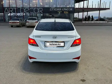 Hyundai Accent 2015 года за 5 450 000 тг. в Актобе – фото 4