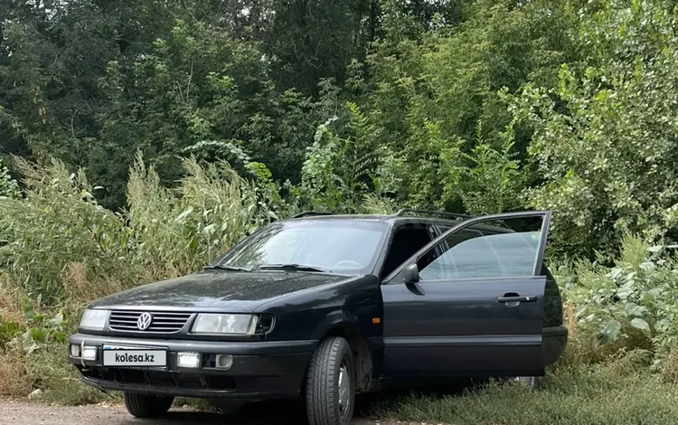 Volkswagen Passat 1994 года за 2 100 000 тг. в Уральск