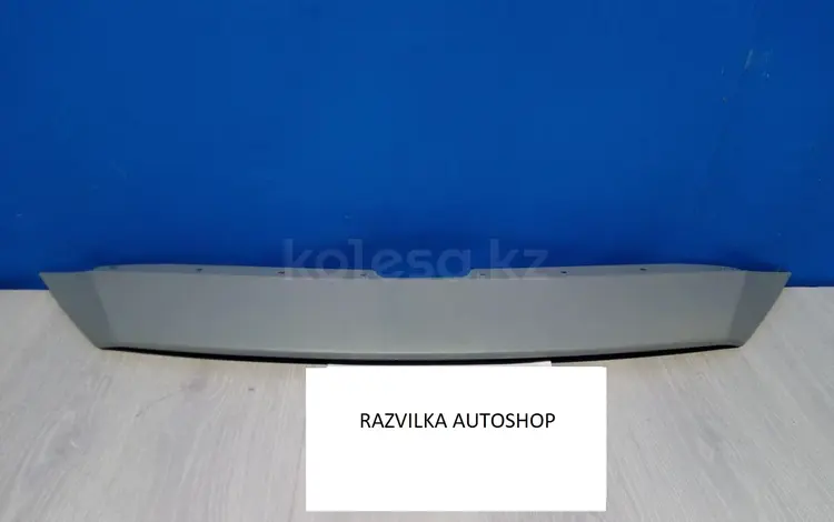 Накладка решетки радиатора Mazda 6 за 10 000 тг. в Алматы