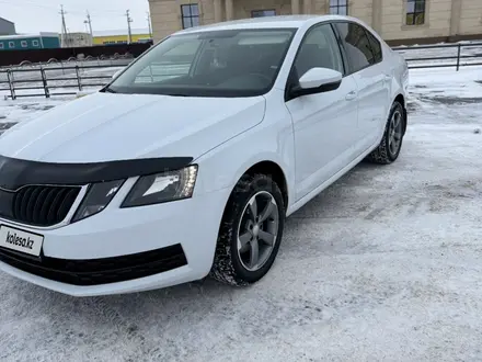 Skoda Octavia 2018 года за 7 870 000 тг. в Актобе – фото 3