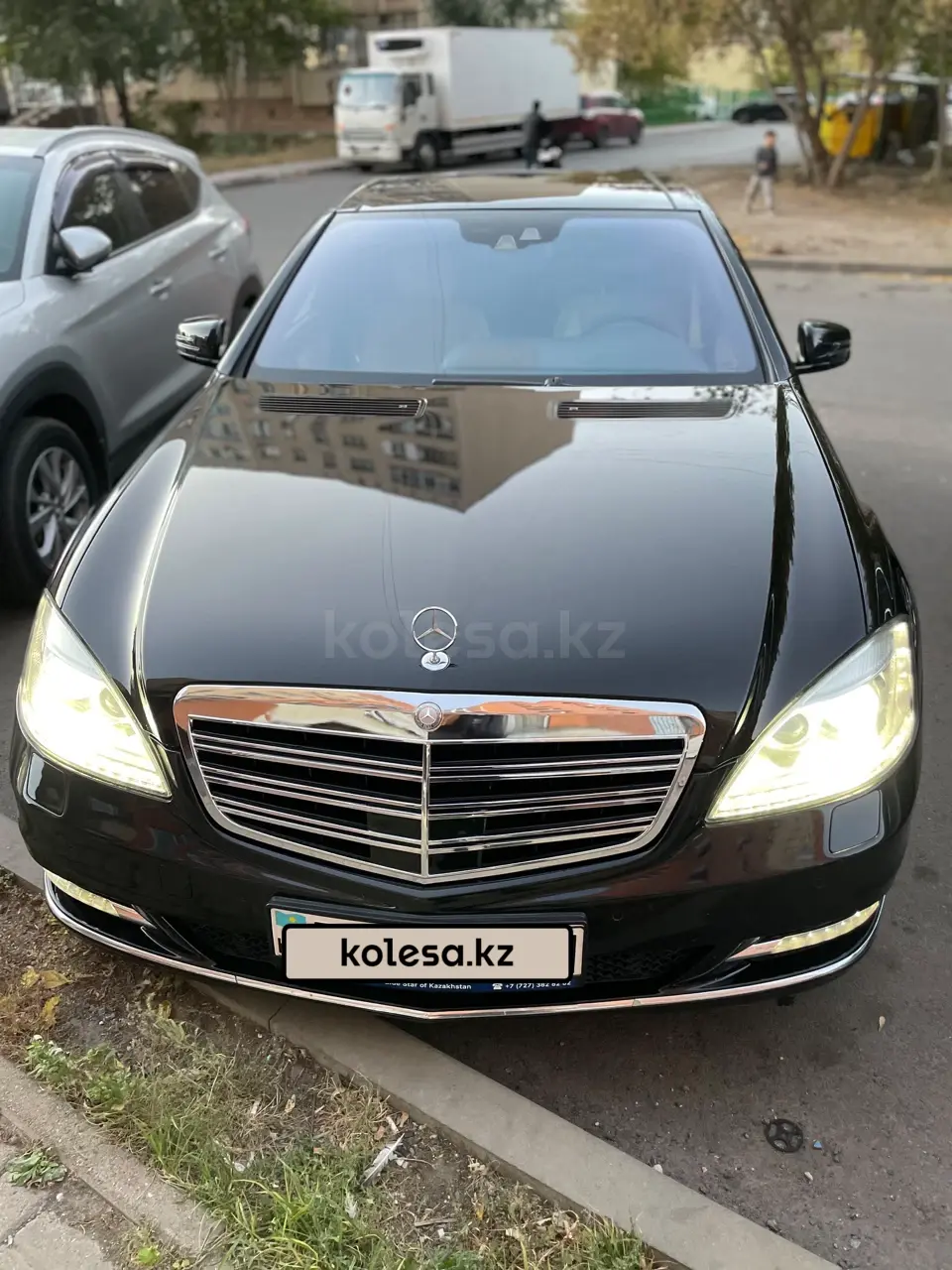 Mercedes-Benz S-Class, 2011