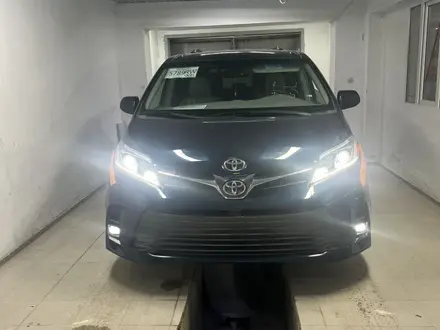 Toyota Sienna 2011 года за 8 500 000 тг. в Атырау – фото 2