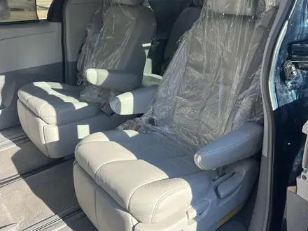 Toyota Sienna 2011 года за 8 500 000 тг. в Атырау – фото 13