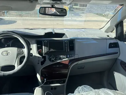 Toyota Sienna 2011 года за 8 500 000 тг. в Атырау – фото 14