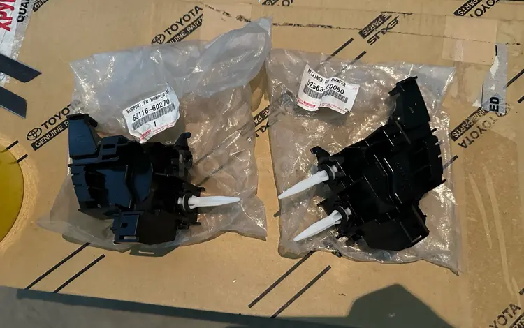 Крепление фонаря Lexus LX450d LX570 2016-2021 за 18 000 тг. в Алматы