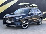 Toyota RAV4 2020 года за 15 350 000 тг. в Атырау