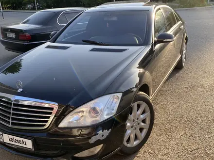 Mercedes-Benz S 350 2006 года за 6 200 000 тг. в Астана – фото 2