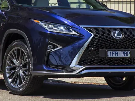 Губа передняя с решеткой RX 350/RX 200t/RX 450H 2016-2019 F-SPORT за 10 000 тг. в Алматы – фото 6