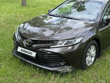 Toyota Camry 2018 года за 12 200 000 тг. в Кокшетау – фото 2