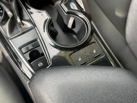 Toyota Camry 2018 года за 12 200 000 тг. в Кокшетау – фото 13