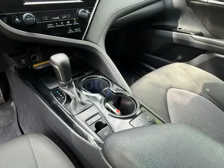 Toyota Camry 2018 года за 12 200 000 тг. в Кокшетау – фото 14