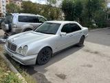 Mercedes-Benz E 430 1999 годаүшін1 999 000 тг. в Караганда