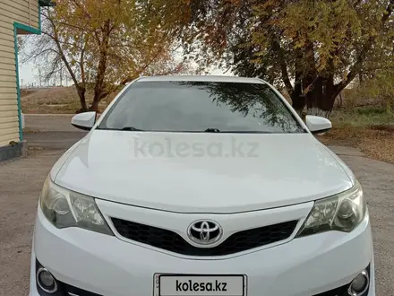 Toyota Camry 2014 года за 5 800 000 тг. в Актобе – фото 11