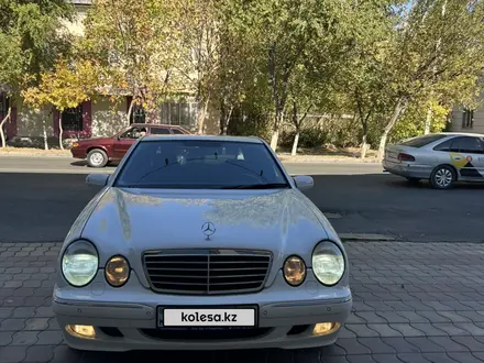 Mercedes-Benz E 320 2001 года за 7 500 000 тг. в Шымкент – фото 2