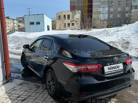 Toyota Camry 2019 года за 15 300 000 тг. в Караганда – фото 3