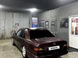 Mercedes-Benz E 260 1991 года за 900 000 тг. в Караганда – фото 2