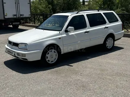 Volkswagen Golf 1997 года за 1 550 000 тг. в Шымкент