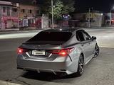 Toyota Camry 2018 года за 8 500 000 тг. в Жанаозен – фото 2