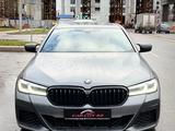 BMW 530 2021 года за 25 200 000 тг. в Астана – фото 2