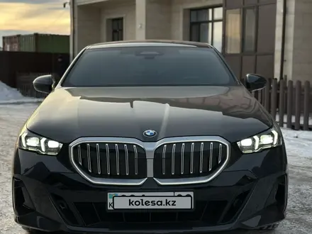 BMW 530 2023 года за 36 500 000 тг. в Караганда – фото 4