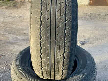 Шины комплект DUNLOP 265/65 R17 состояние как на фото за 15 000 тг. в Караганда