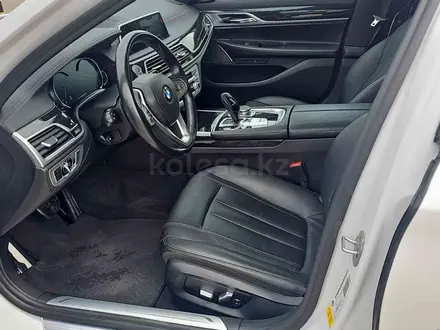 BMW 740 2019 года за 11 500 000 тг. в Алматы – фото 11