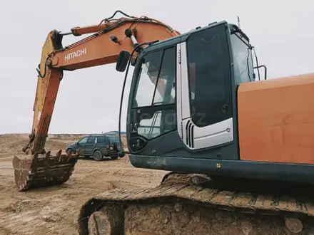 Hitachi  ZX330 2011 года за 28 000 000 тг. в Петропавловск